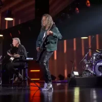 Гурт «Metallica» на концерті «Helping Hands» 2022 року