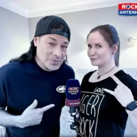 Басист гурту «Metallica» Роберт Трухільйо (Robert Trujillo) під час інтерв'ю для Rock Antenne