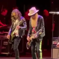 Кірк Гемметт виступив разом з Джонні Деппом та Біллі Гіббонсом на концерті пам'яті Джеффа Бека в Лондоні