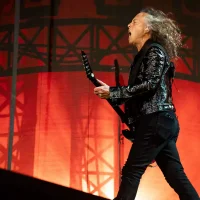 Кірк Гемметт (Kirk Hammett) під час виступу на фестивалі Power Trip 2023 року