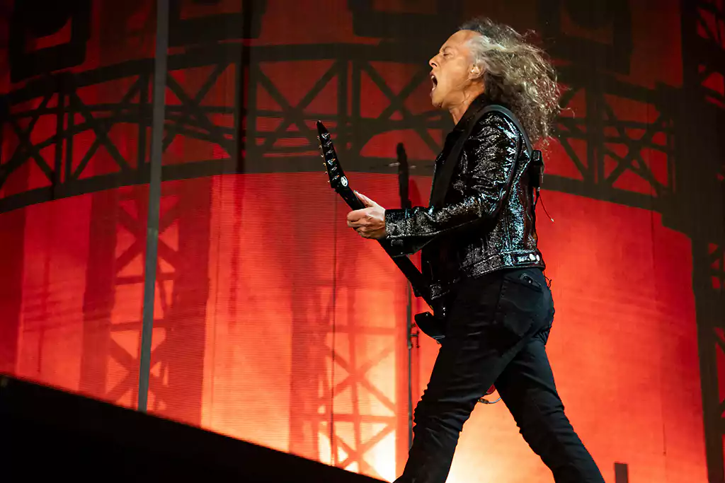 Кірк Гемметт (Kirk Hammett) під час виступу на фестивалі Power Trip 2023 року