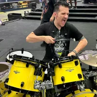 Чарлі Бенанте (Charlie Benante)