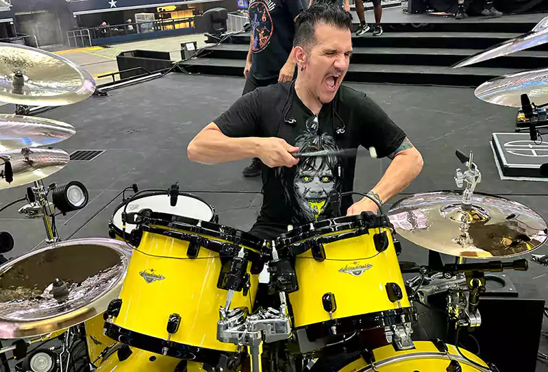 Чарлі Бенанте (Charlie Benante)