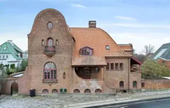 Будинок дитинства Ларса Ульріха (Lars Ulrich) продається за $6,85 млн.